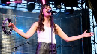 Clara Luciani fait sa rentrée avec "Cette vie"